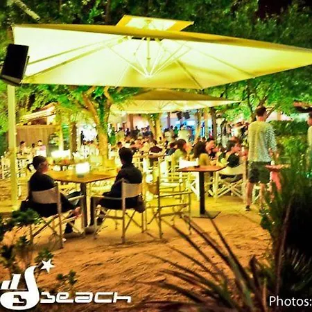 Κάμπινγκ Valdor Camper & Pitch *